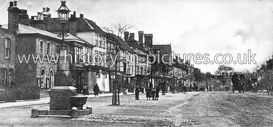The Drinking Fountain and High Street, Epping. Essex. c.1909